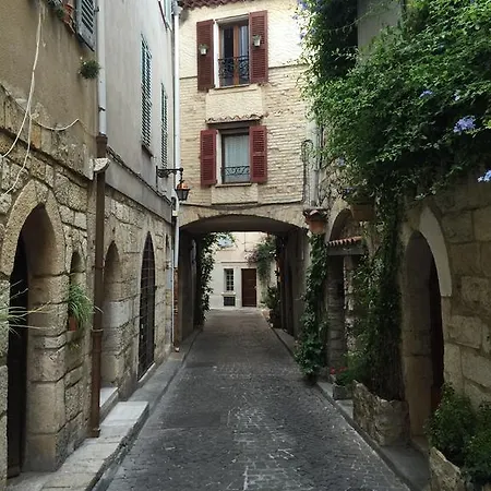 Maisonnette Medievale By Icasamia 公寓